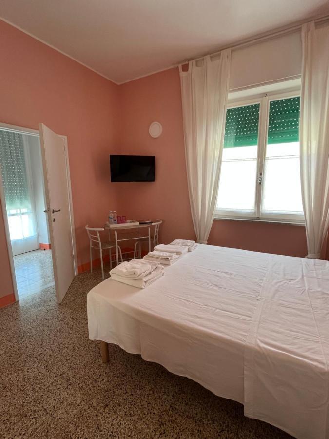 Bed And Coffee Rooms Portoferraio Bagian luar foto