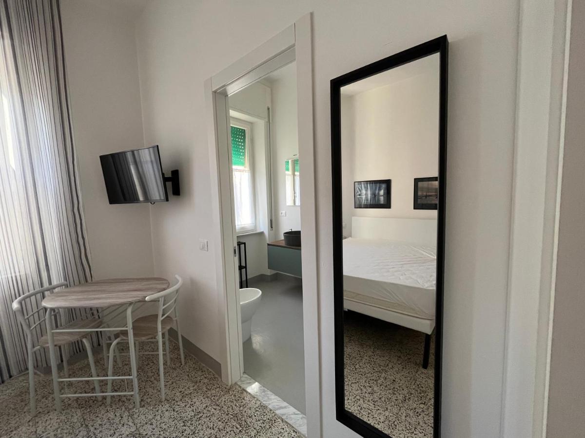 Bed And Coffee Rooms Portoferraio Bagian luar foto