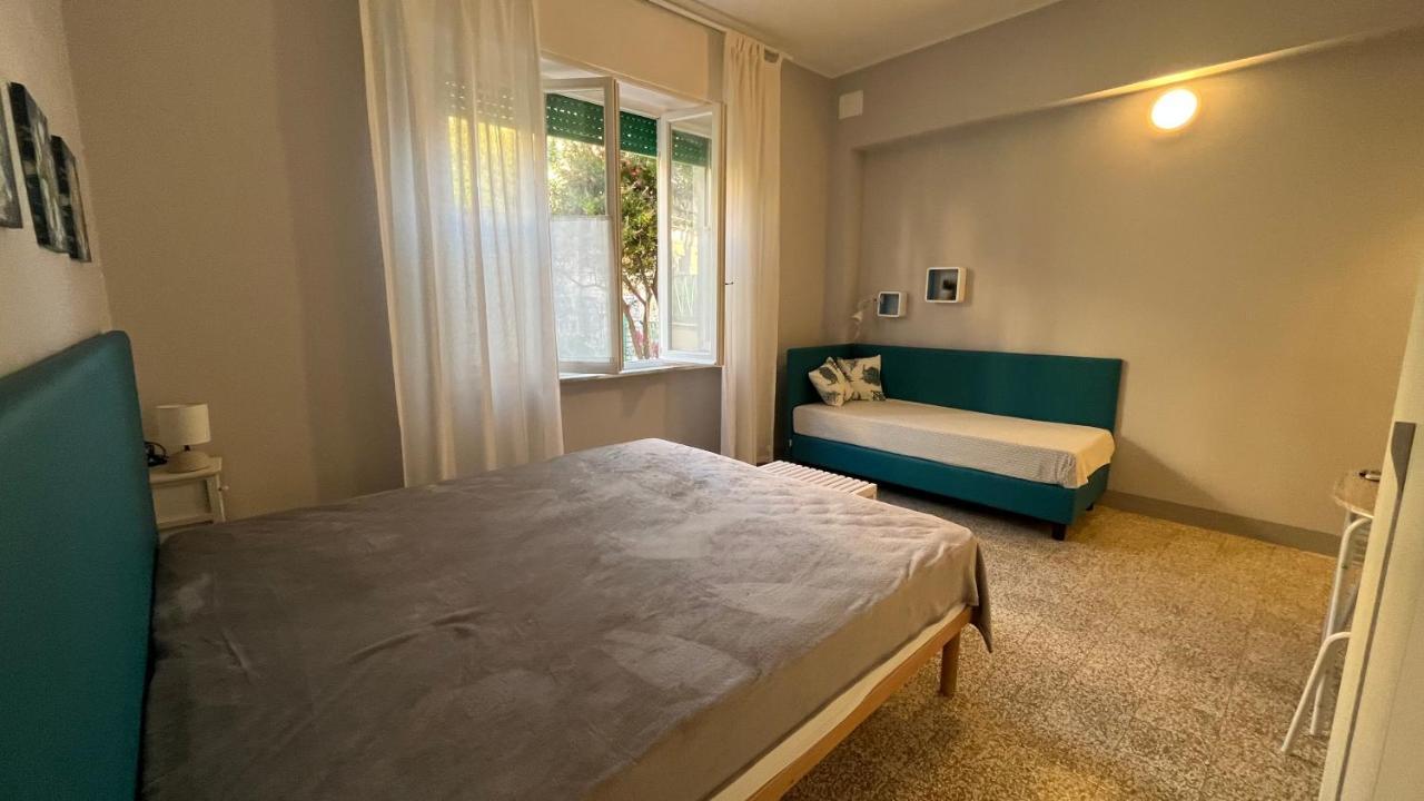 Bed And Coffee Rooms Portoferraio Bagian luar foto